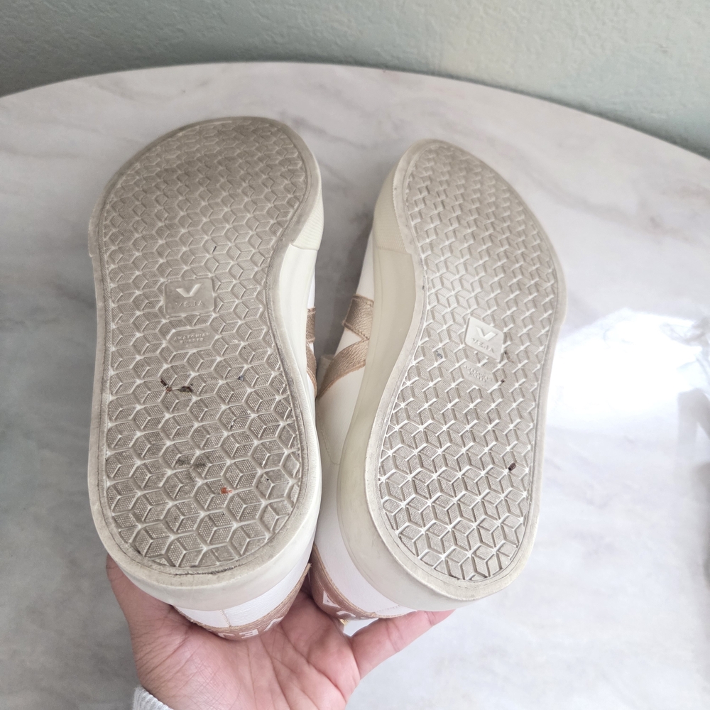 Veja Recife Logo White and Pink Velcro Sneakers - Picture 10 of 12